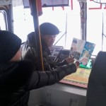 водителю вручается